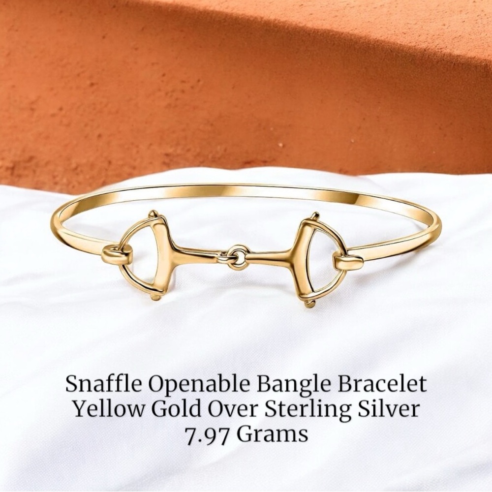 Snaffle Openable Bangle Bracelet in Gold